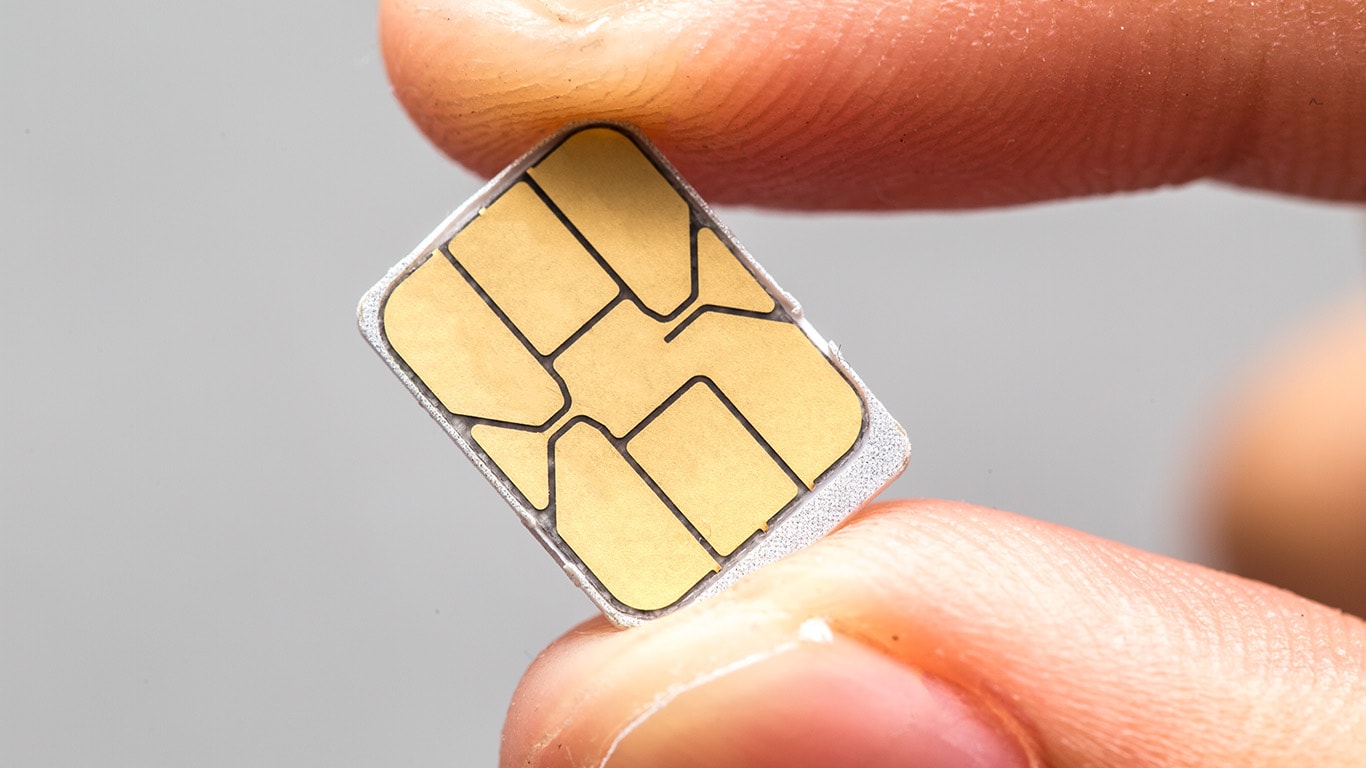 How To Destroy A Sim Card : The card holds your personal. - Download ...